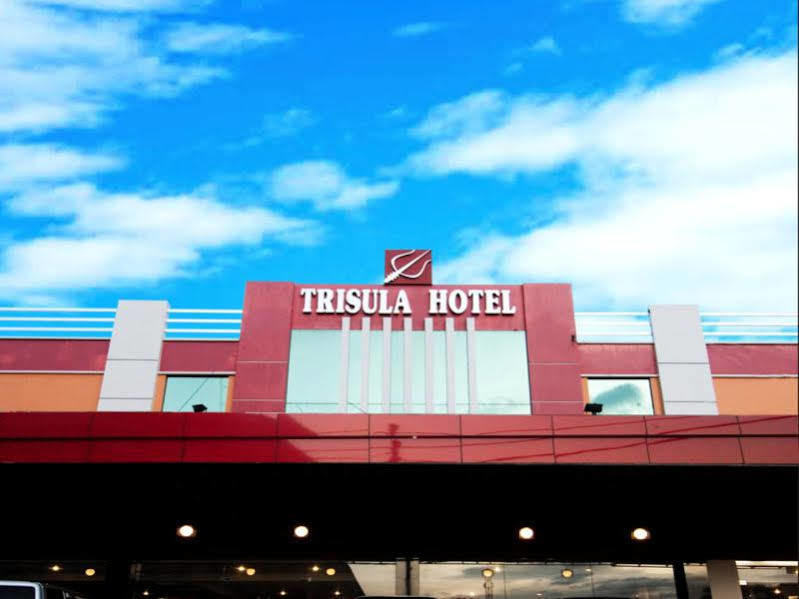 Urbanview Trisula Hotel Μακασάρ Εξωτερικό φωτογραφία
